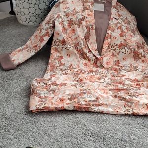2 Piece Pant Suit .Peach Tan